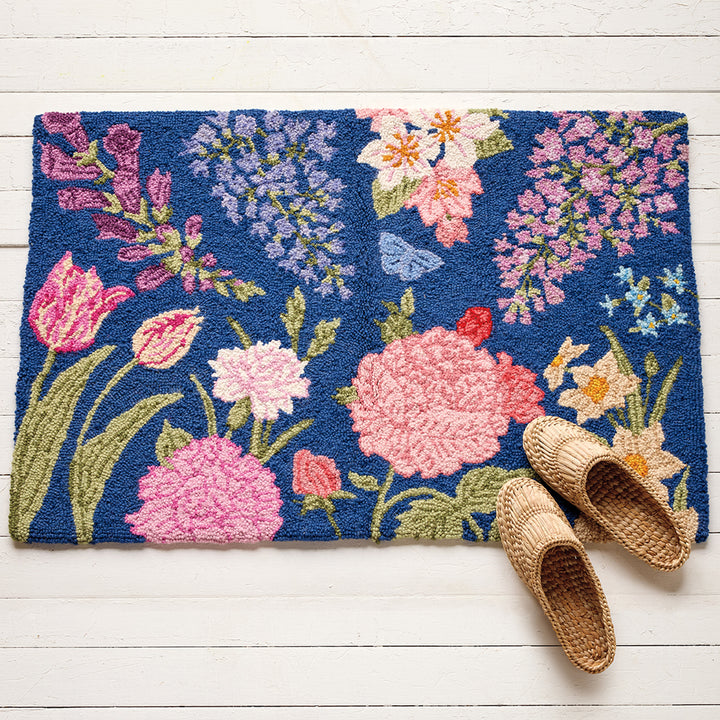 Spring Blooms Hooked Throw Rug