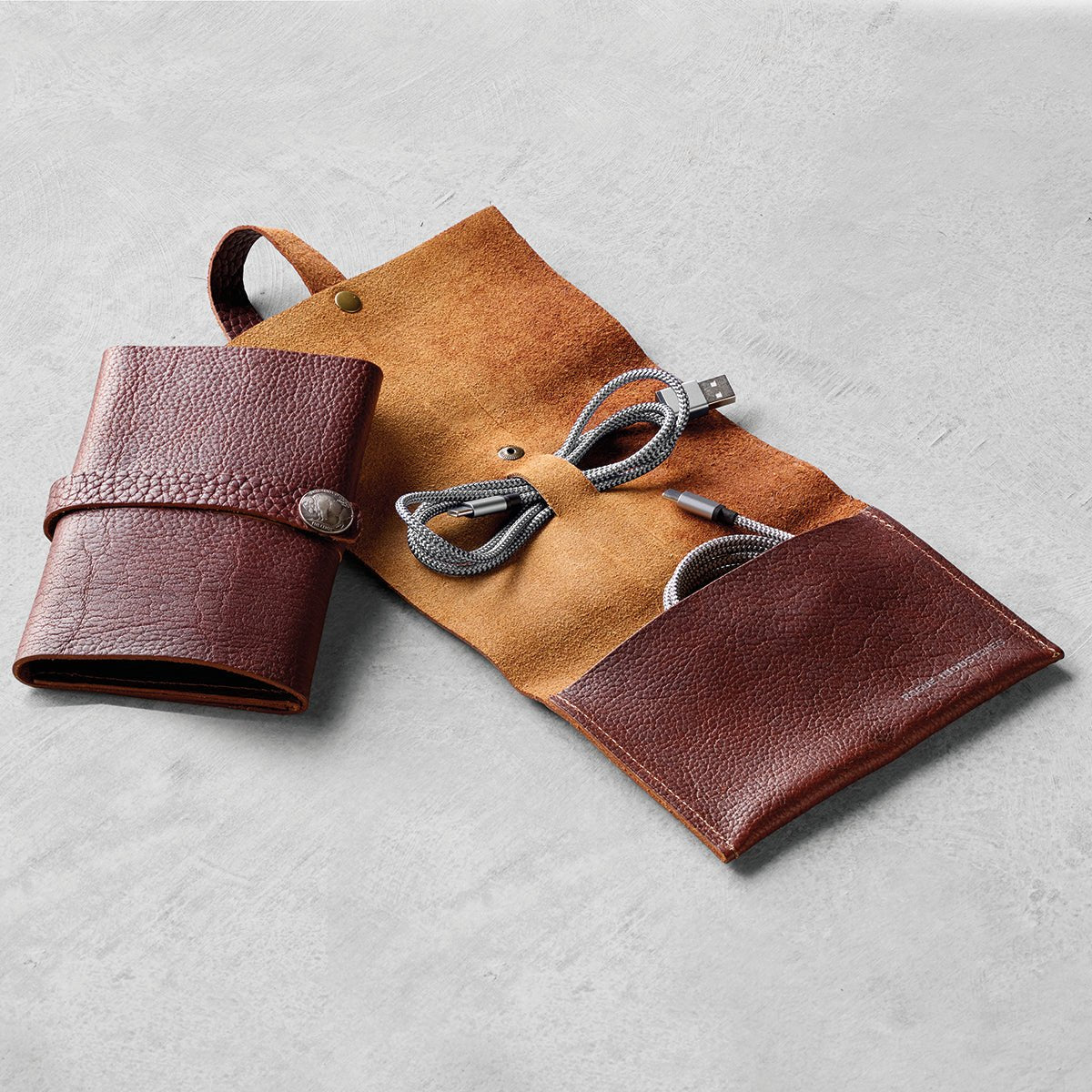 Bison Leather Tech Organizer – Monticello Shop