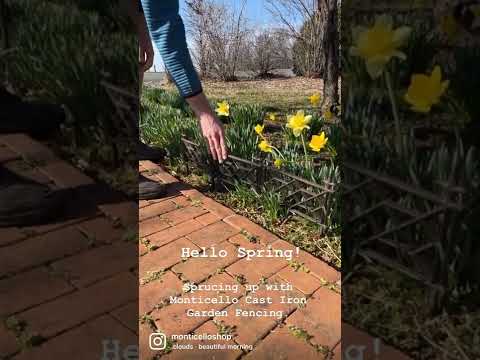 Monticello Chippendale Cast Iron Garden Fence